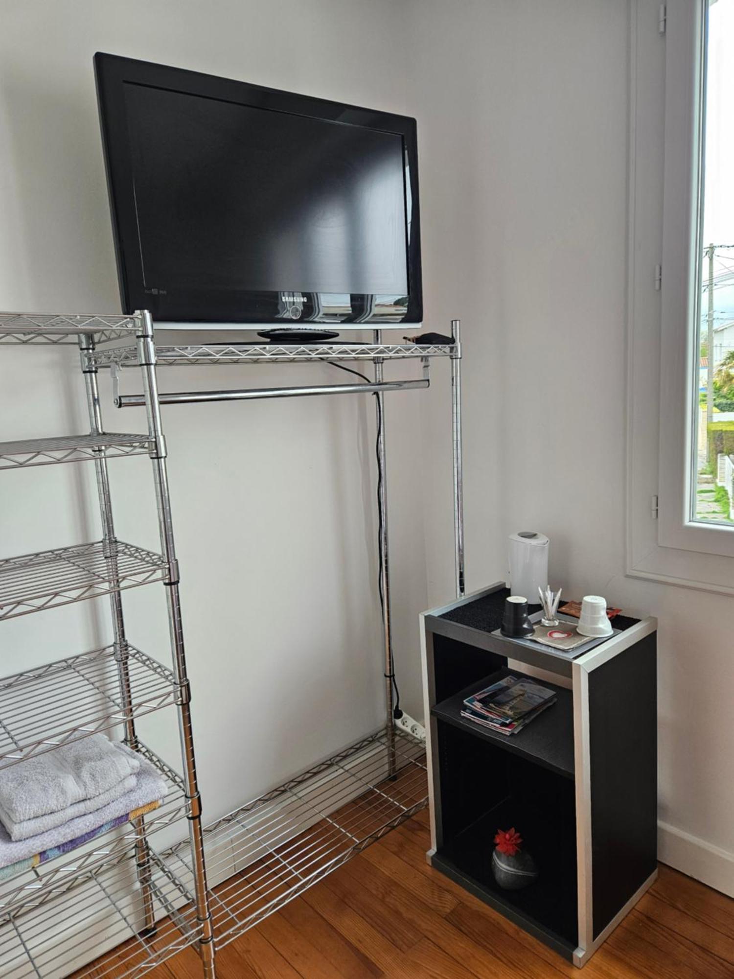 Homestay Chez Christina 250m De La Royan